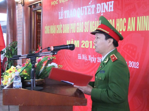 Lễ trao quyết định công nhận chức danh Phó giáo sư ngành khoa học an ninh